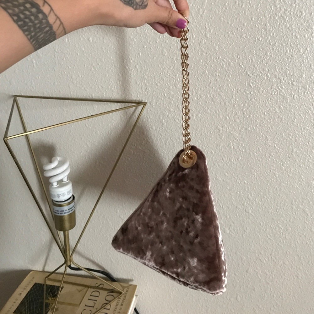 NWOT Velvet pyramid purse